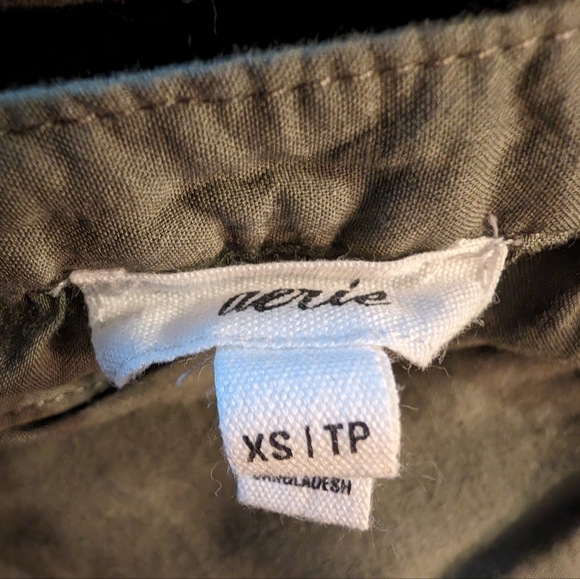 AE Women's Blouse - Picture 3 of 3